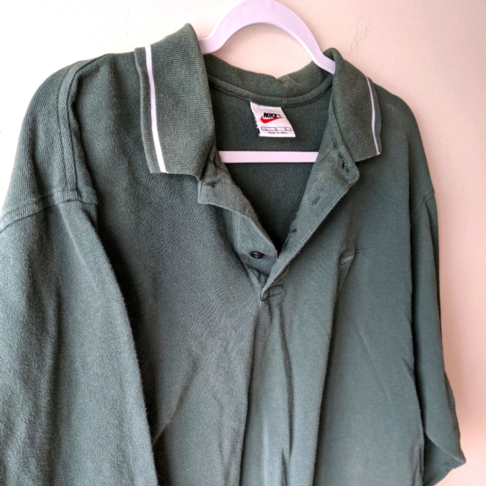 Nike Long-sleeve Polo with Vintage Vibes